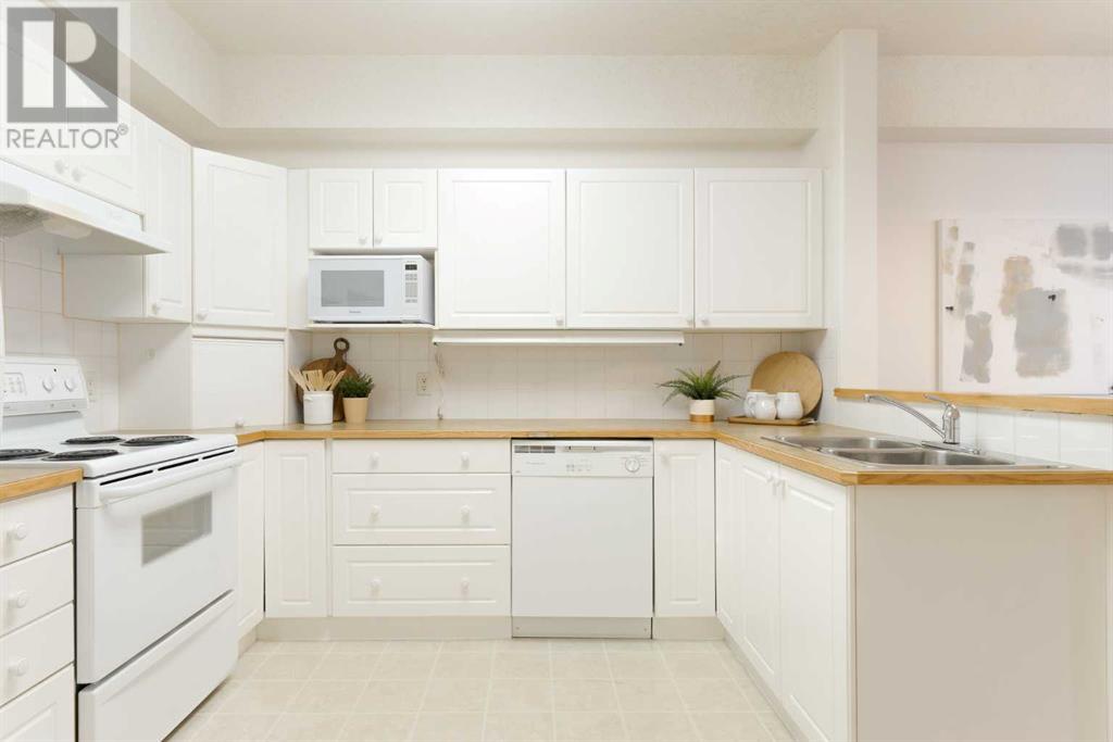 Single Family House for Sale in   Tuscany Springs Boulevard NW Tuscany Calgary 