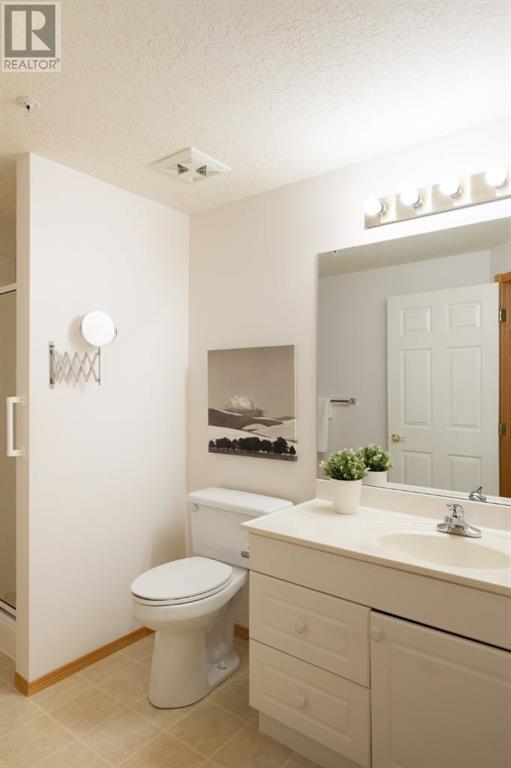 Single Family House for Sale in   Tuscany Springs Boulevard NW Tuscany Calgary 
