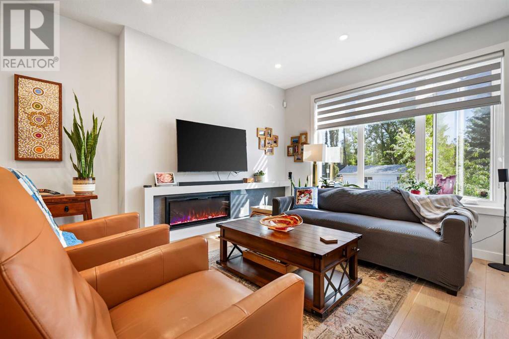 Single Family House for Sale in   Street NW Sunnyside Calgary 