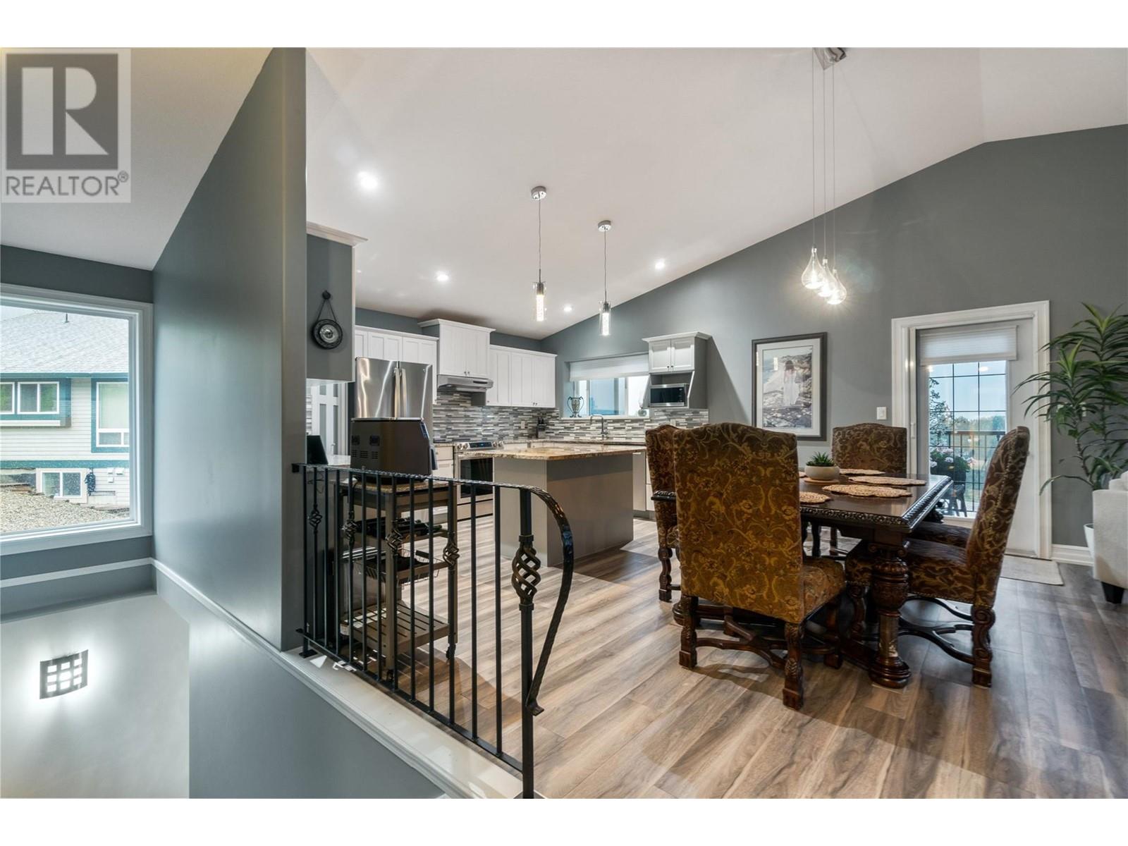  1040 14 Avenue Southeast, Salmon Arm