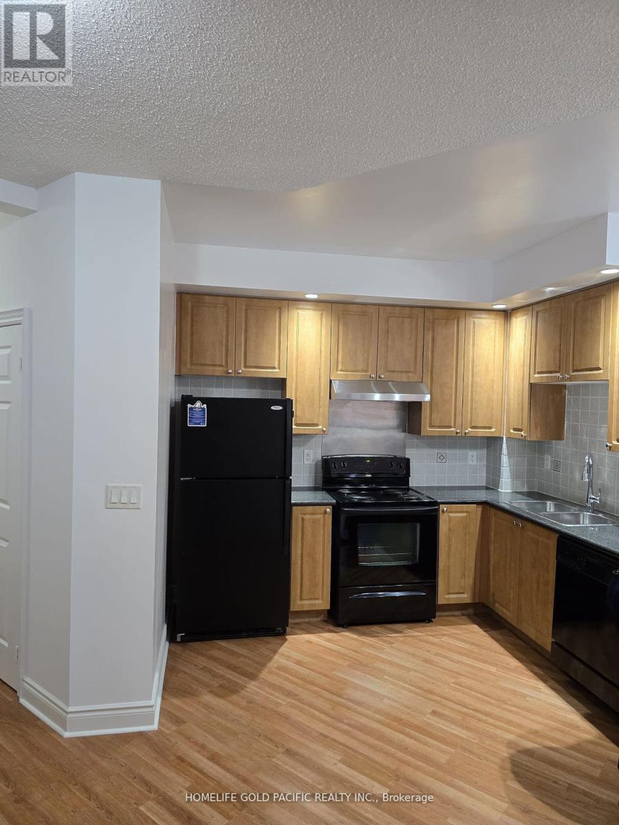 Photo 4 of 117 33 Cox Boulevard, Markham ON