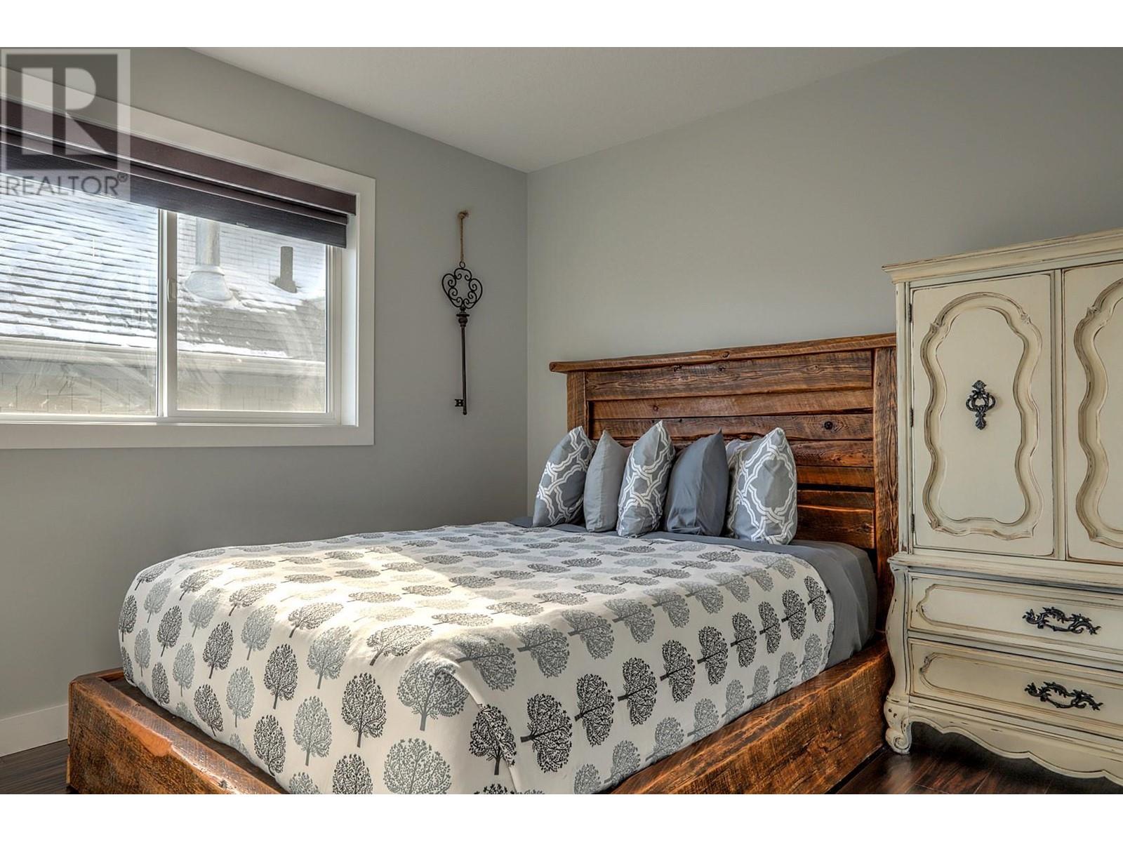 443 6963 Terazona Drive, Kelowna