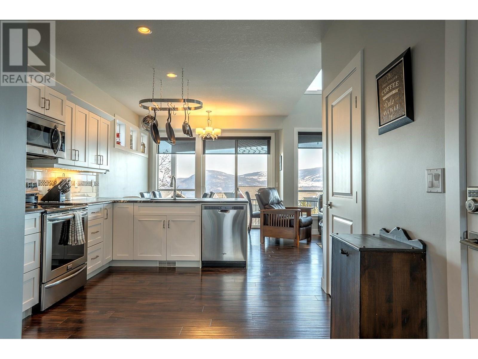 443 6963 Terazona Drive, Kelowna