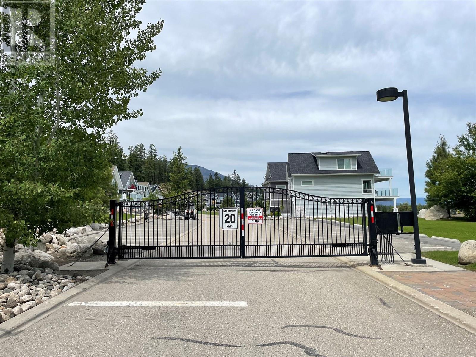 443 6963 Terazona Drive, Kelowna