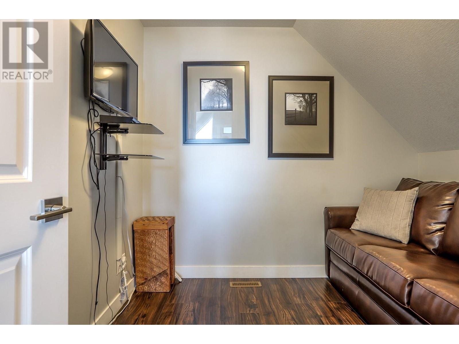 443 6963 Terazona Drive, Kelowna