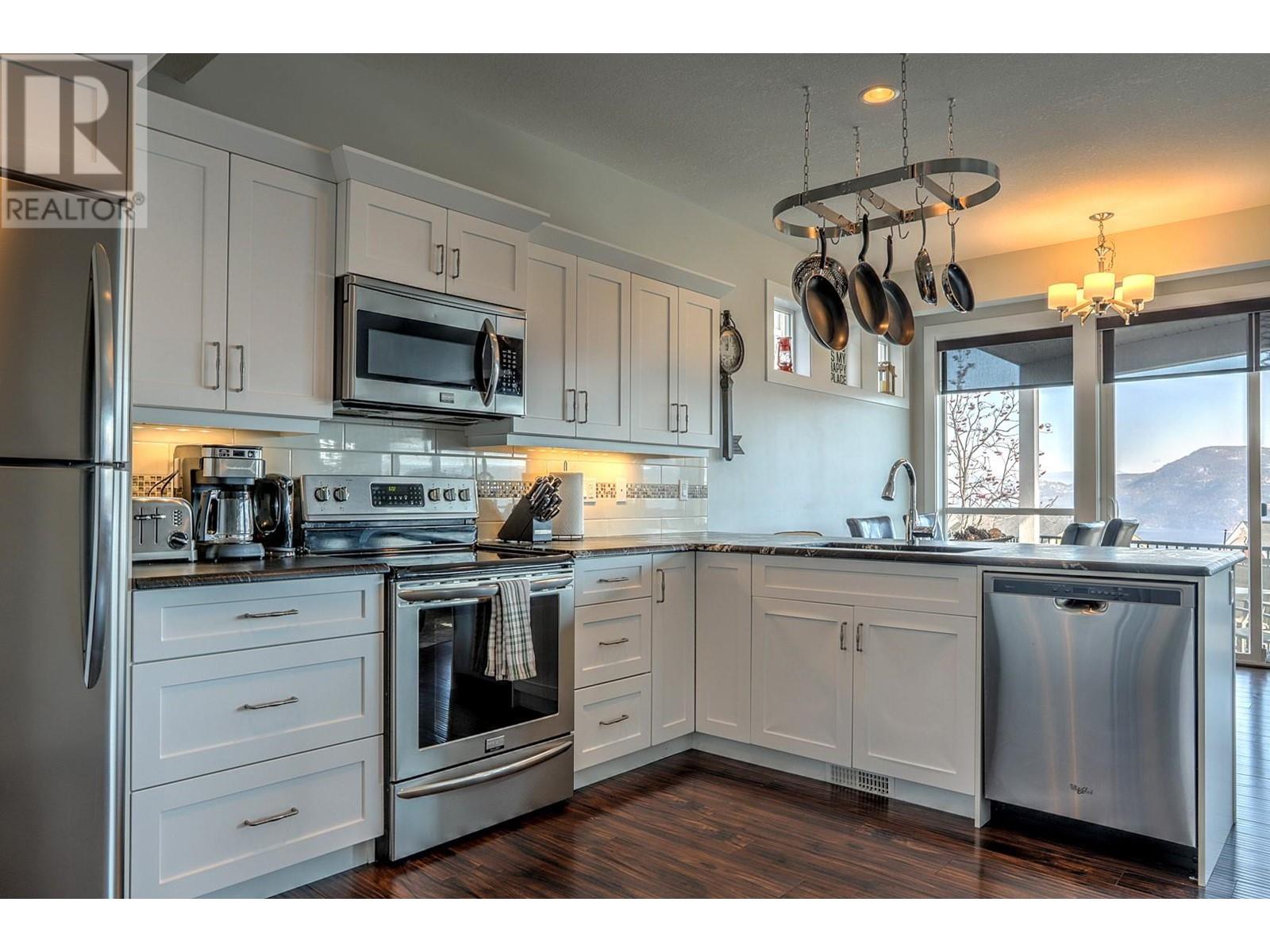 443 6963 Terazona Drive, Kelowna