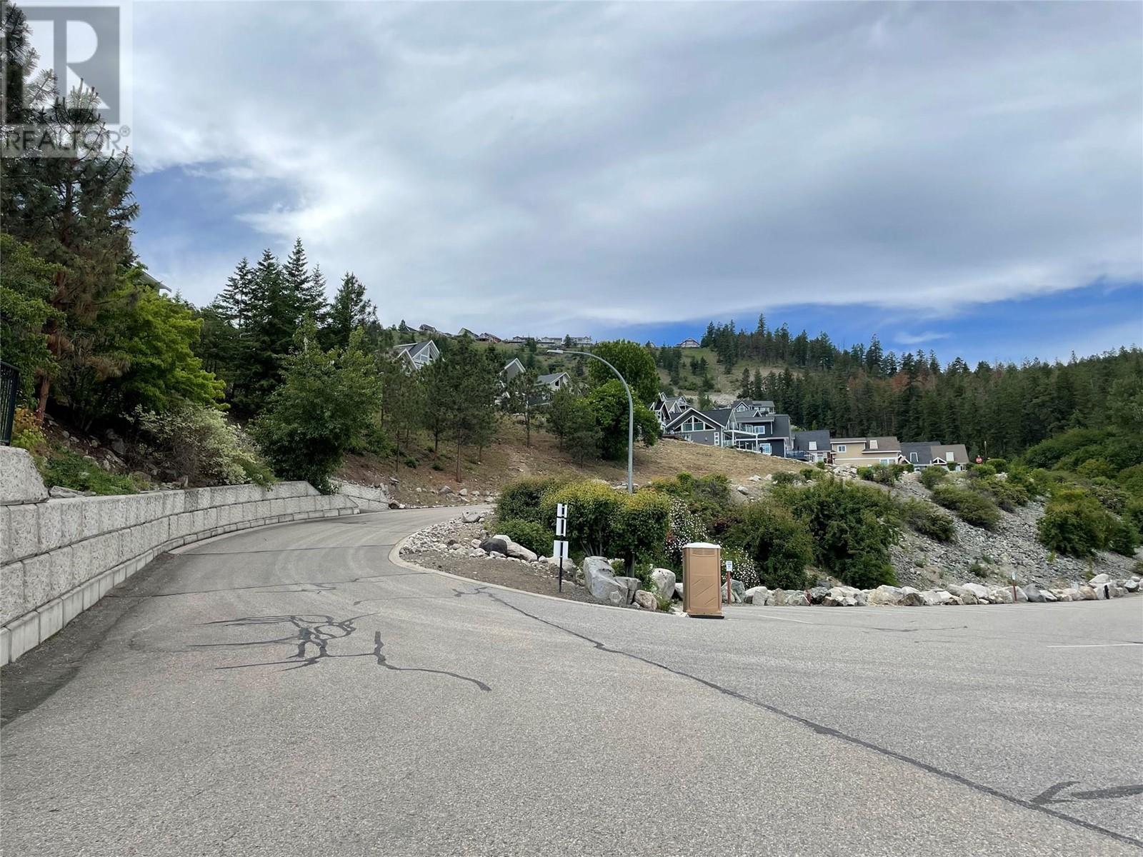 443 6963 Terazona Drive, Kelowna