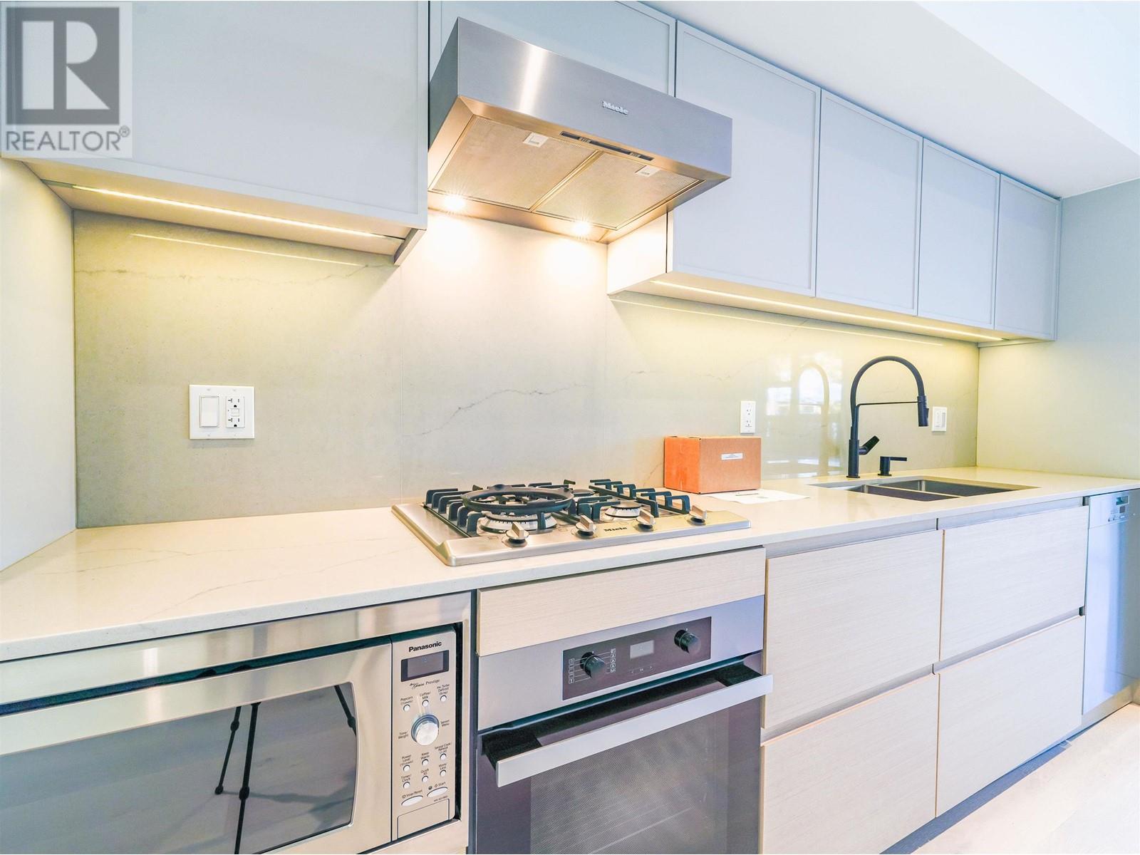 Photo 12 of 4422 Ash Street, Vancouver BC