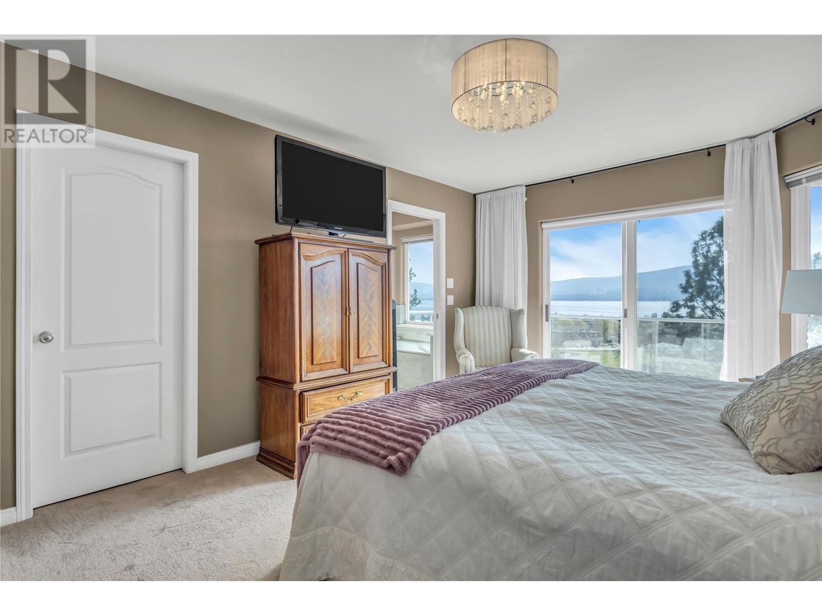  3576 Apple Way Boulevard, West Kelowna