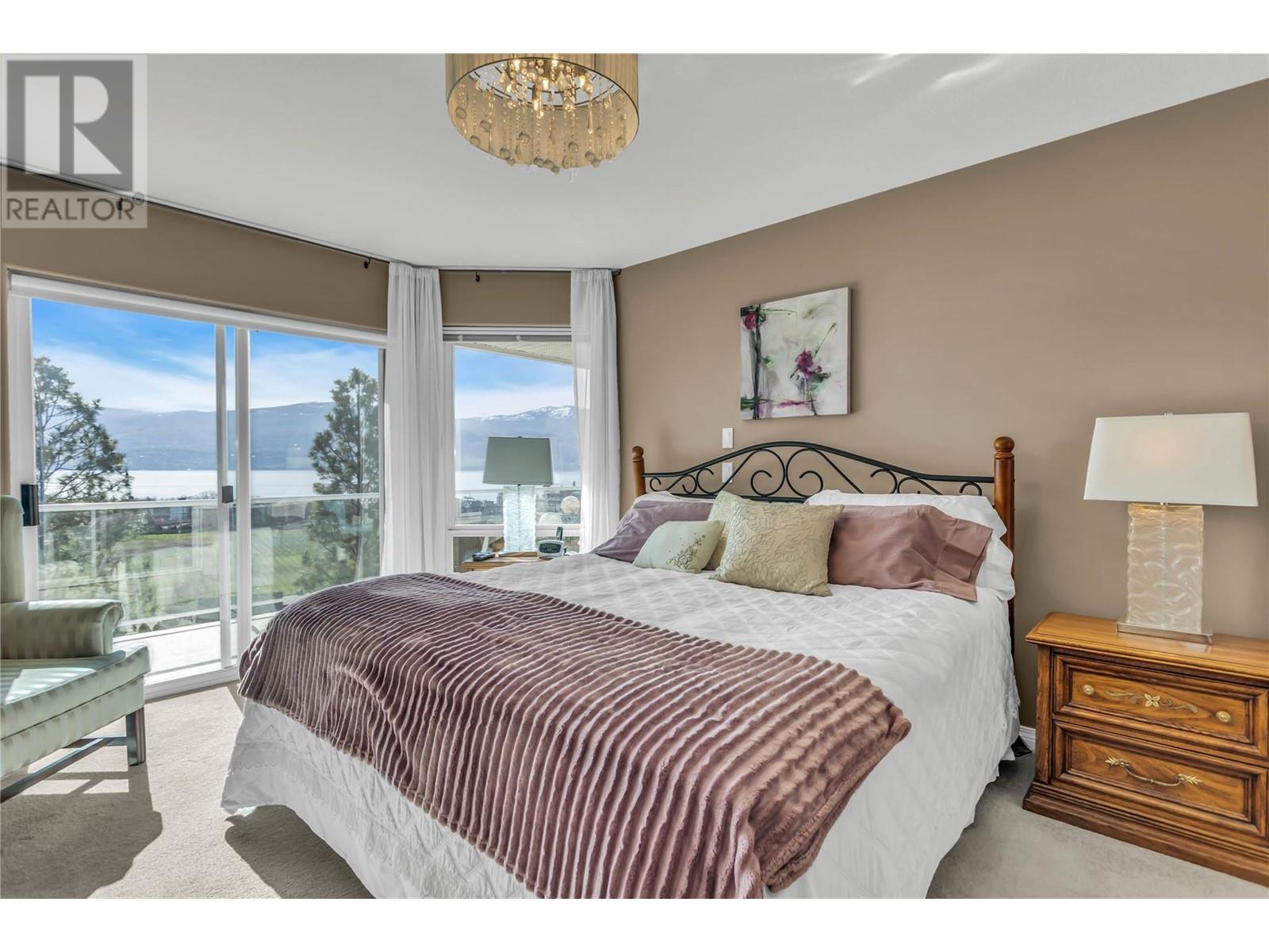  3576 Apple Way Boulevard, West Kelowna