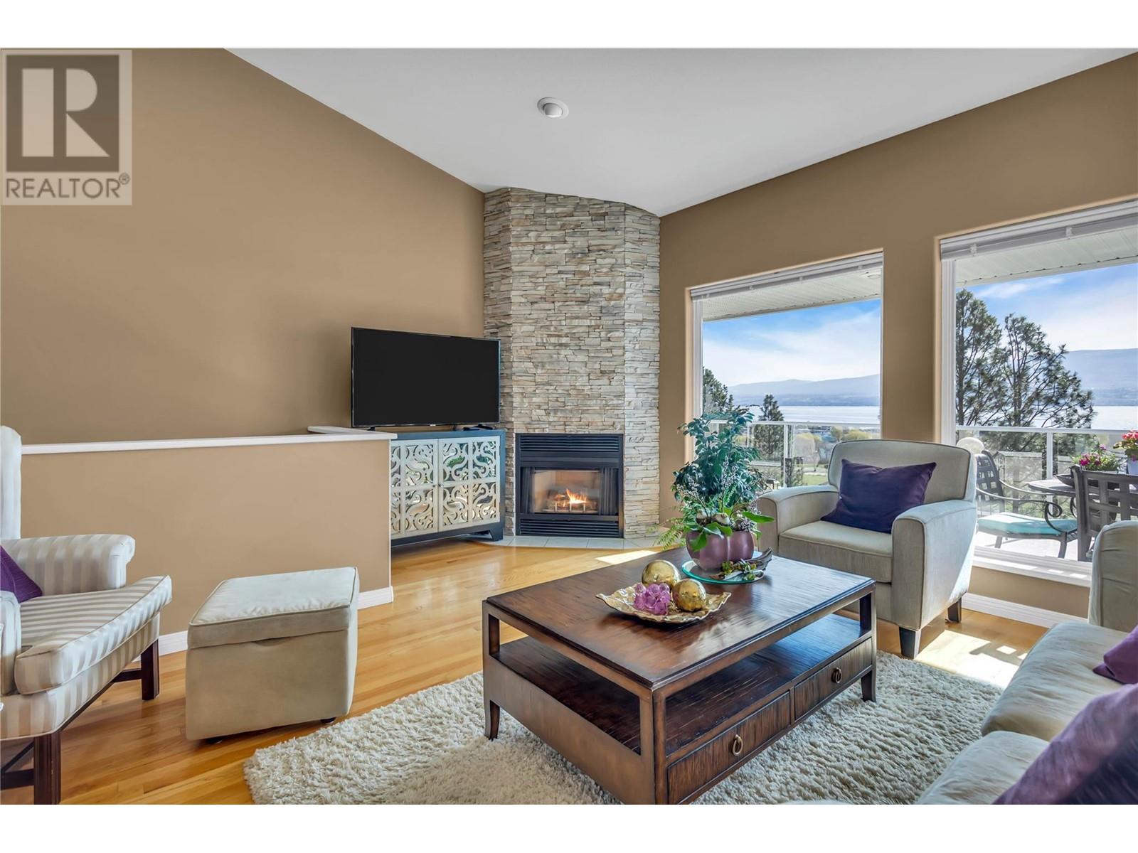  3576 Apple Way Boulevard, West Kelowna