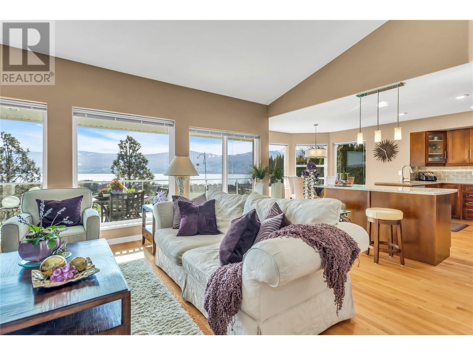  3576 Apple Way Boulevard, West Kelowna