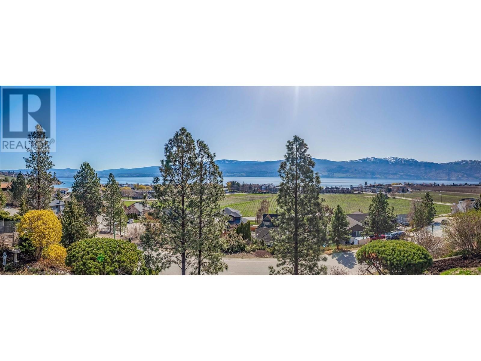  3576 Apple Way Boulevard, West Kelowna