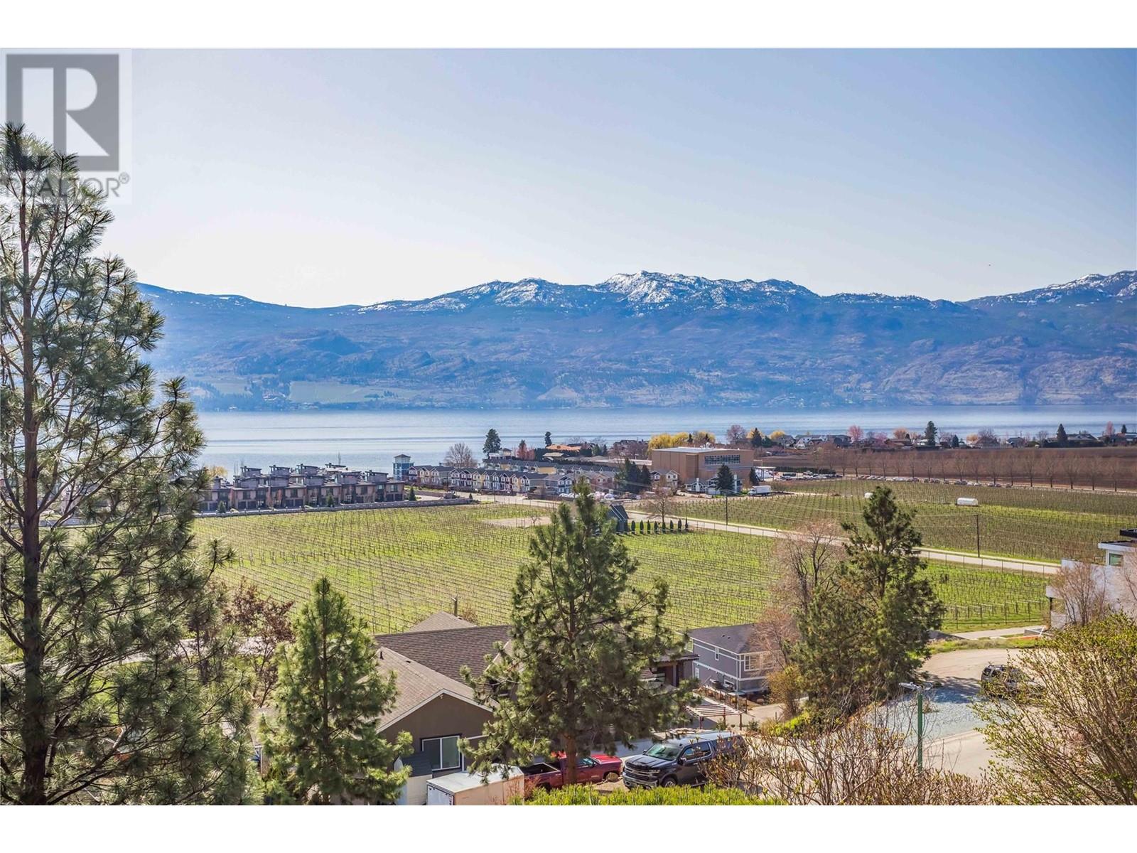  3576 Apple Way Boulevard, West Kelowna