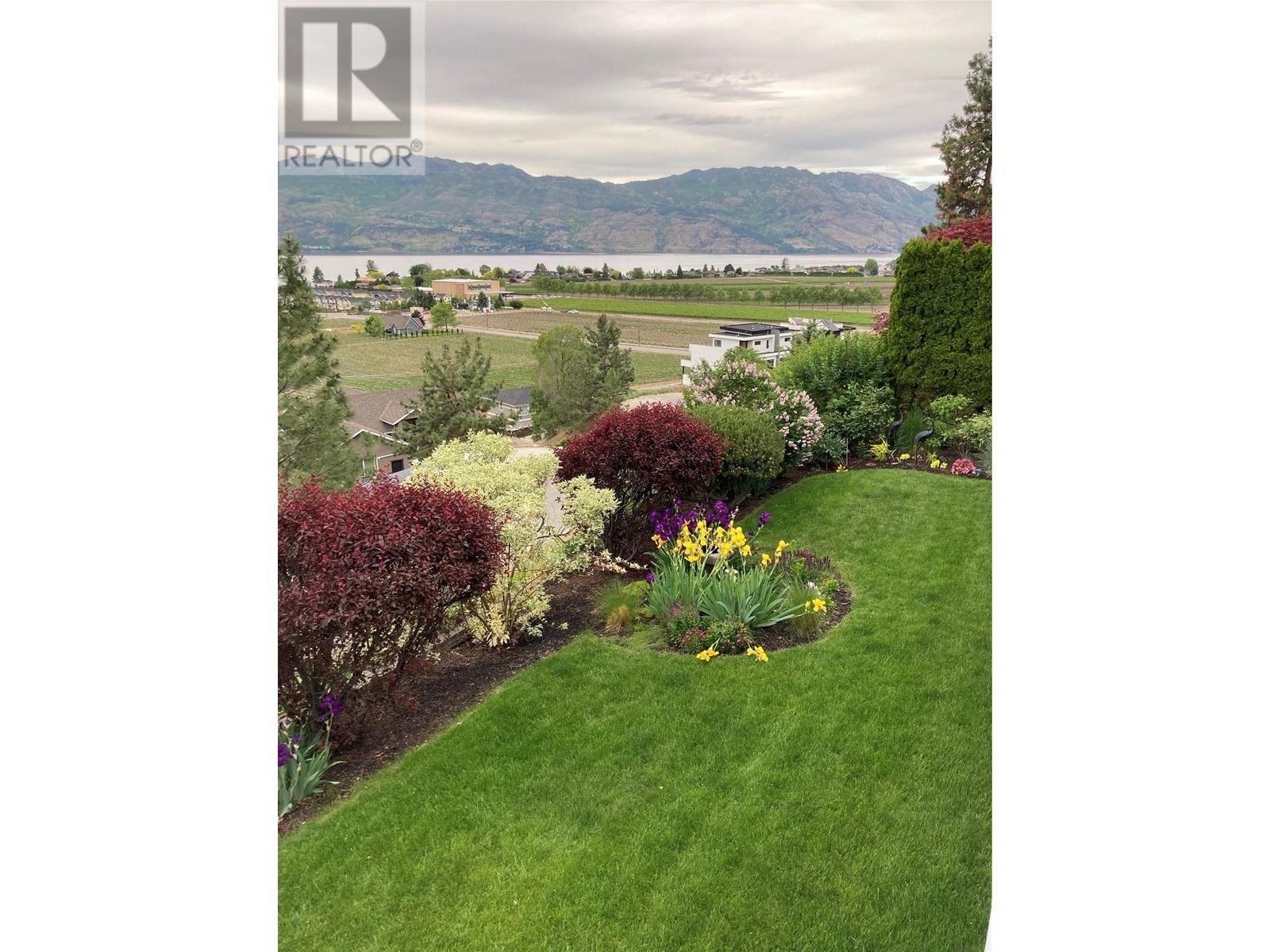  3576 Apple Way Boulevard, West Kelowna
