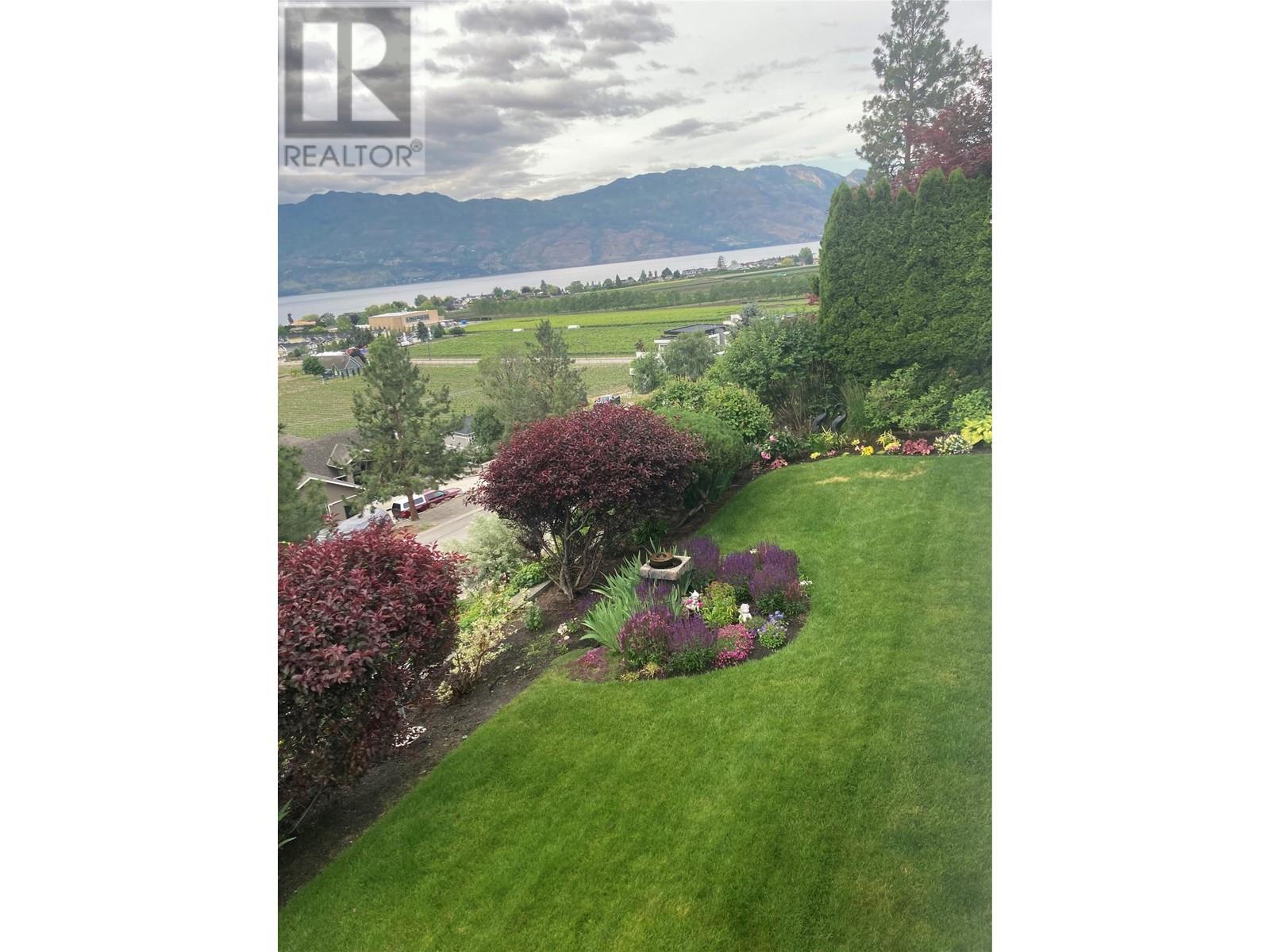  3576 Apple Way Boulevard, West Kelowna