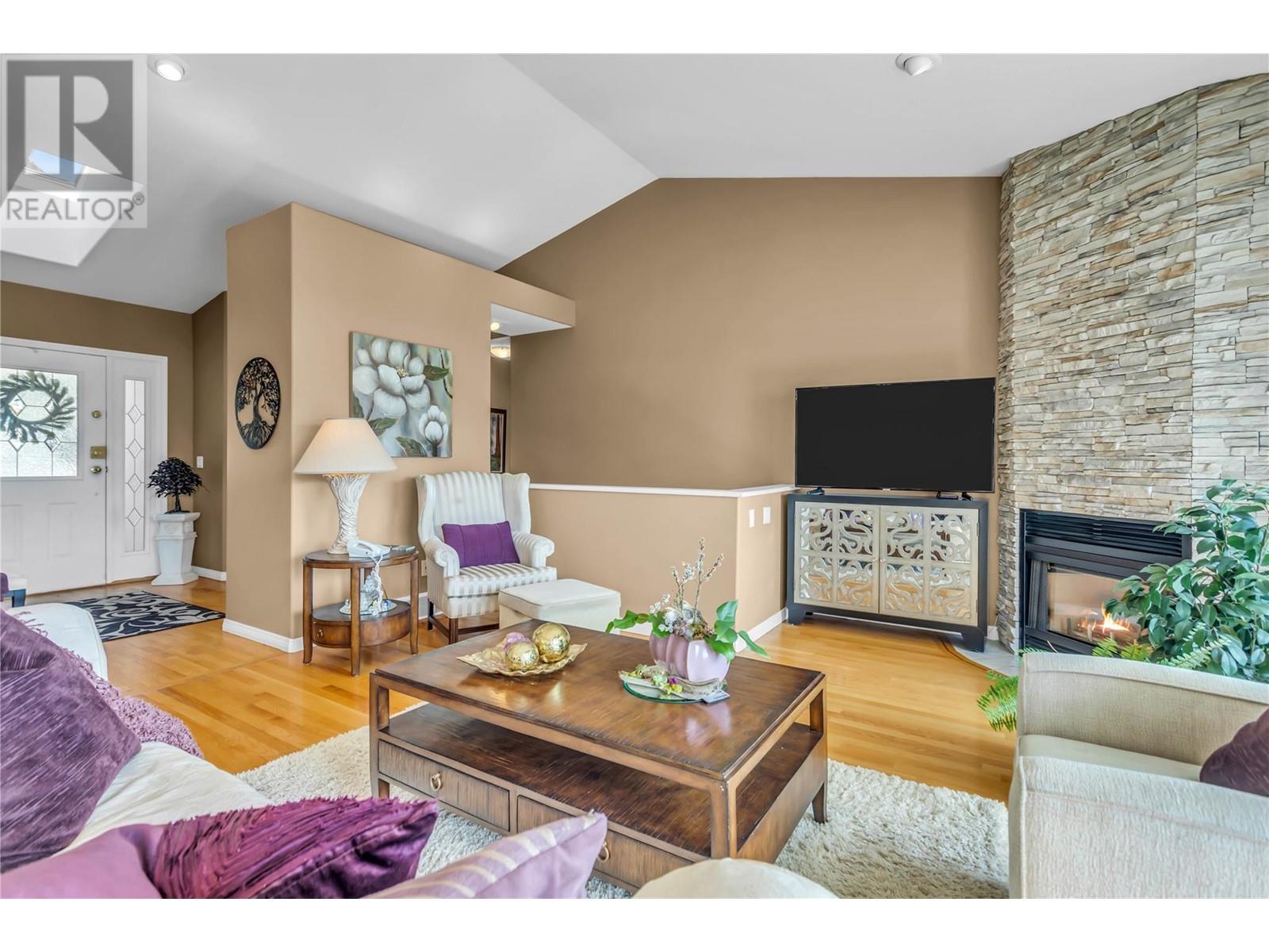  3576 Apple Way Boulevard, West Kelowna