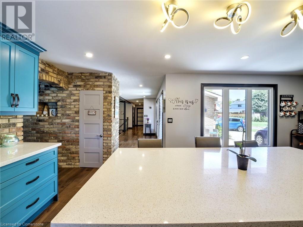Photo 10 of 8 Westgate Circle, Brantford ON