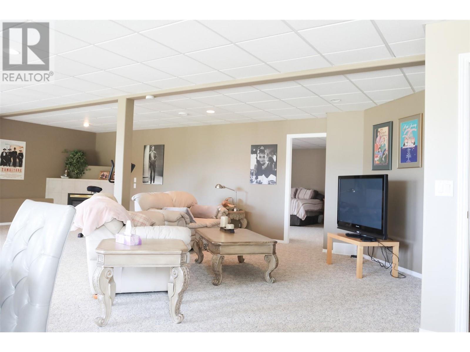  2072 Lillooet Court, Kelowna