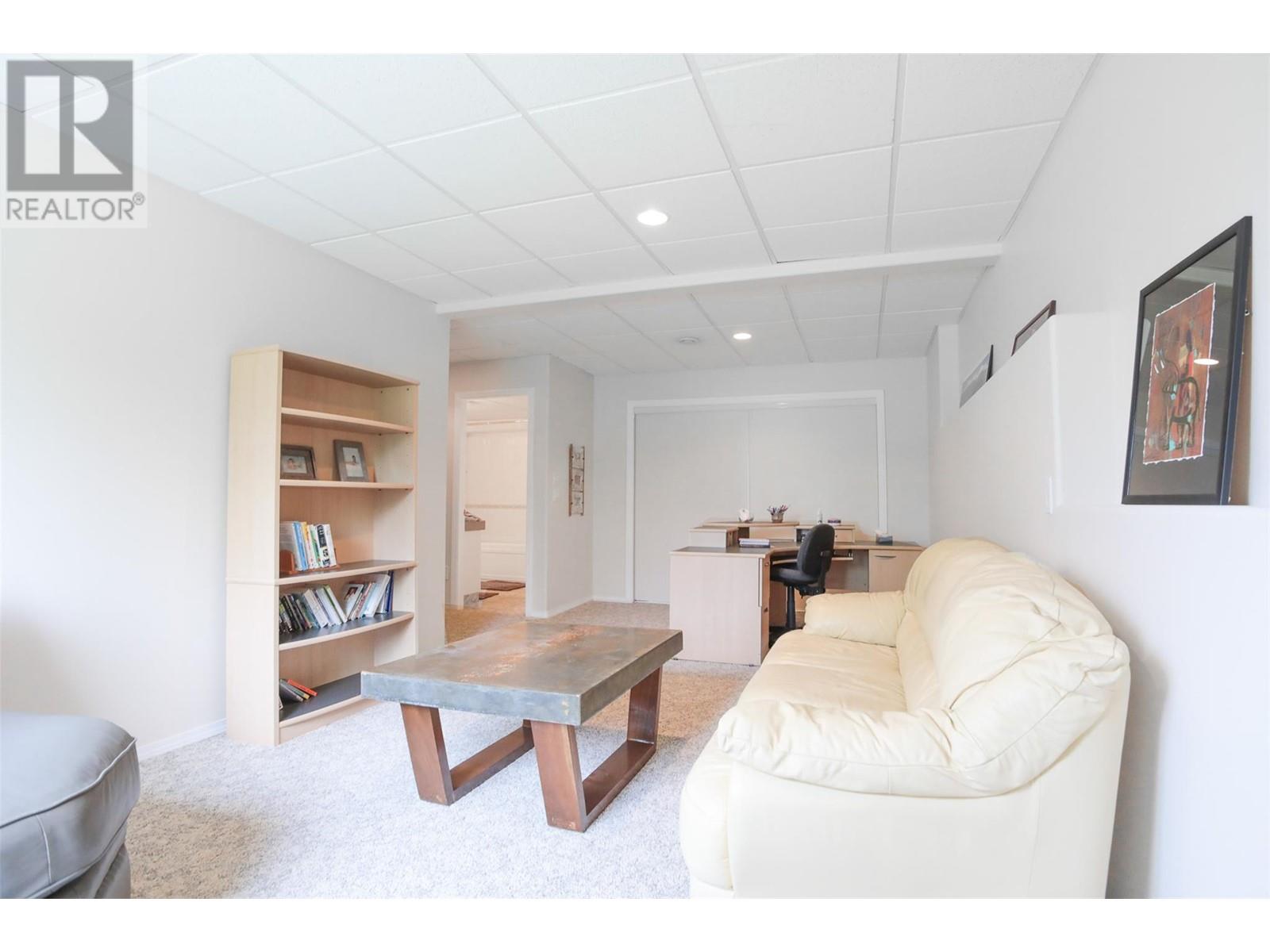  2072 Lillooet Court, Kelowna