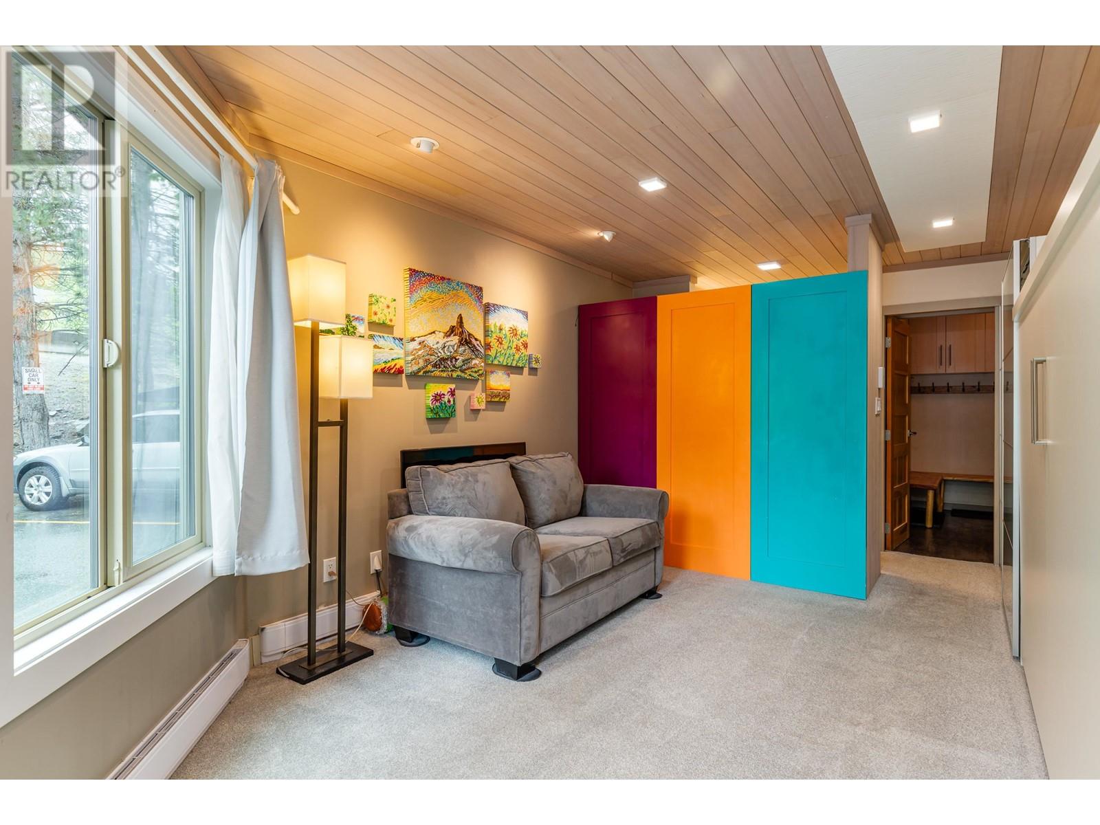 105 2021 KAREN CRESCENT, Whistler