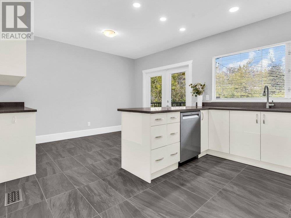 Photo 11 of 1751 W King Edward Avenue, Vancouver BC