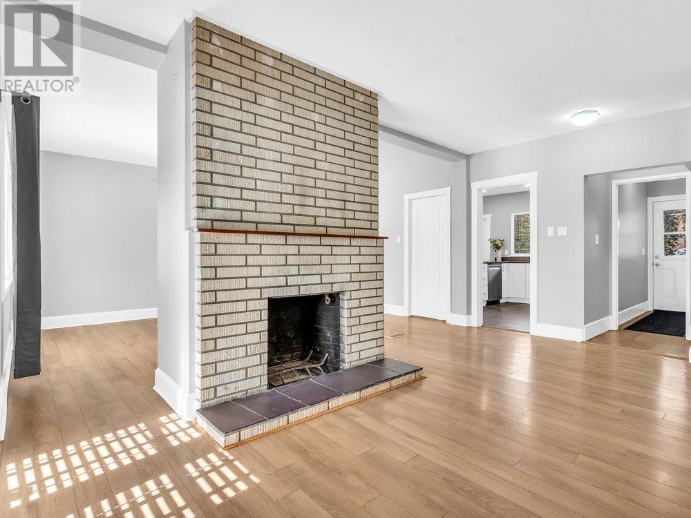 Photo 8 of 1751 W King Edward Avenue, Vancouver BC