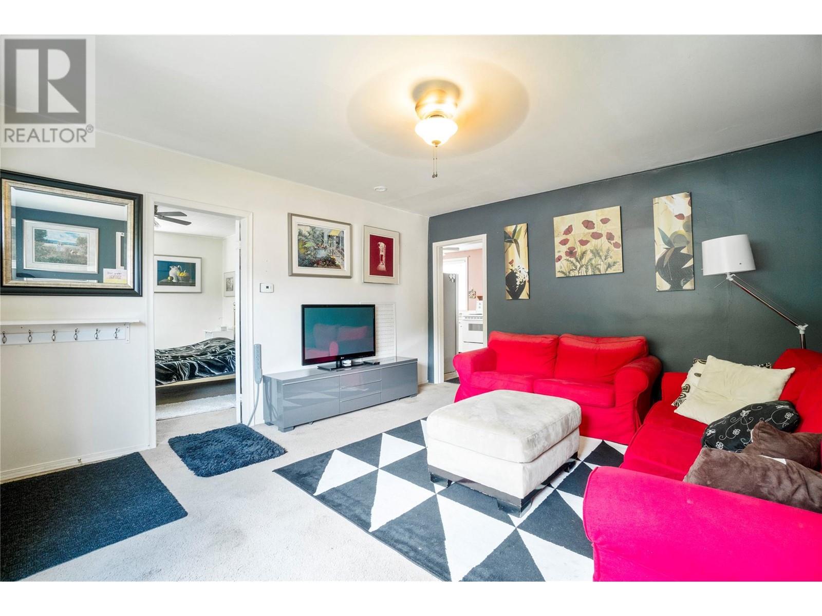 Photo 9 of 630 Okanagan Se Avenue, Salmon Arm BC