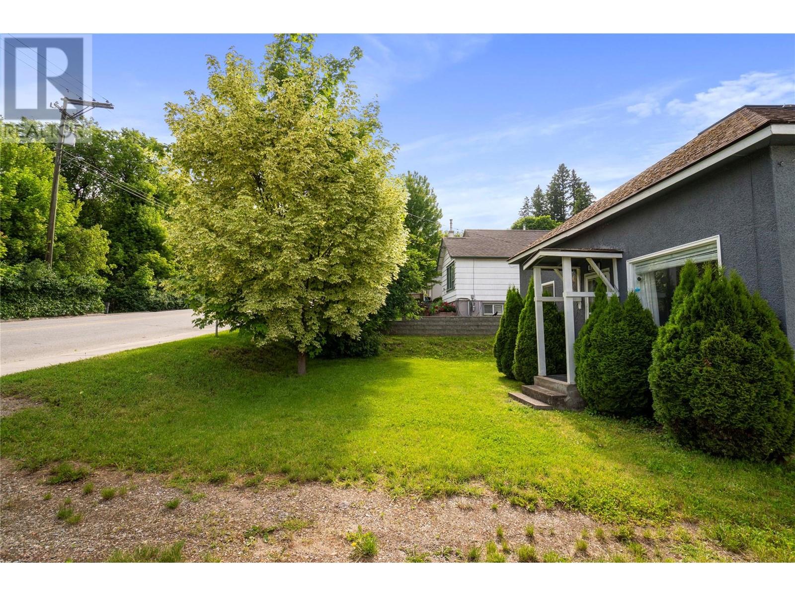 Photo 6 of 630 Okanagan Se Avenue, Salmon Arm BC