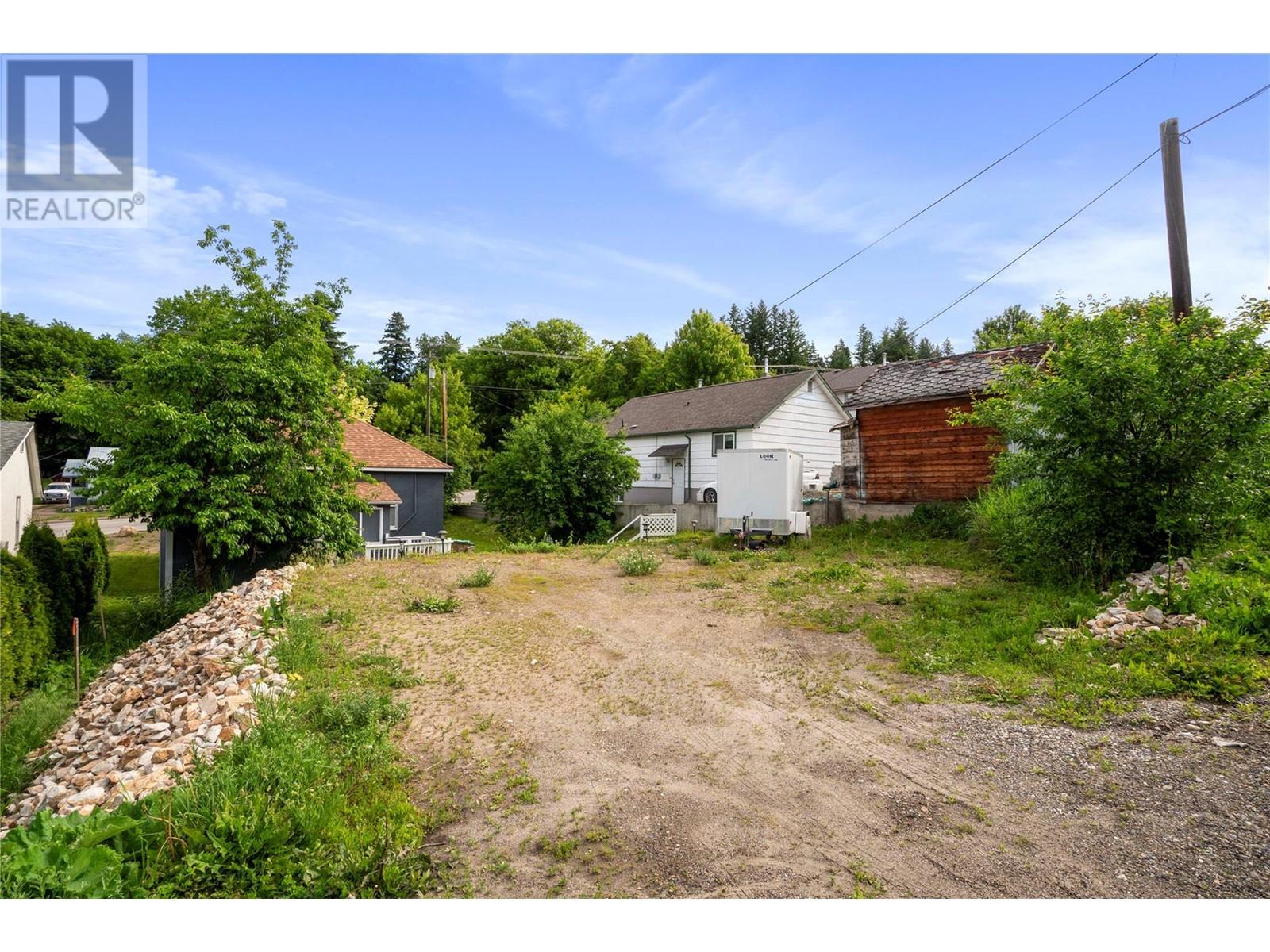 Photo 17 of 630 Okanagan Se Avenue, Salmon Arm BC