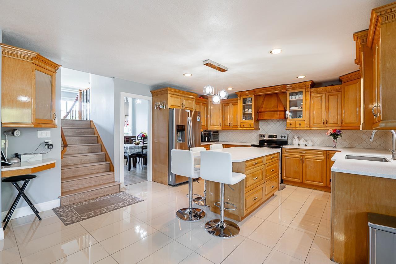 Photo 11 of 12608 67 A Avenue, Surrey BC