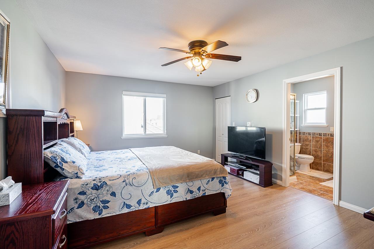 Photo 23 of 12608 67 A Avenue, Surrey BC