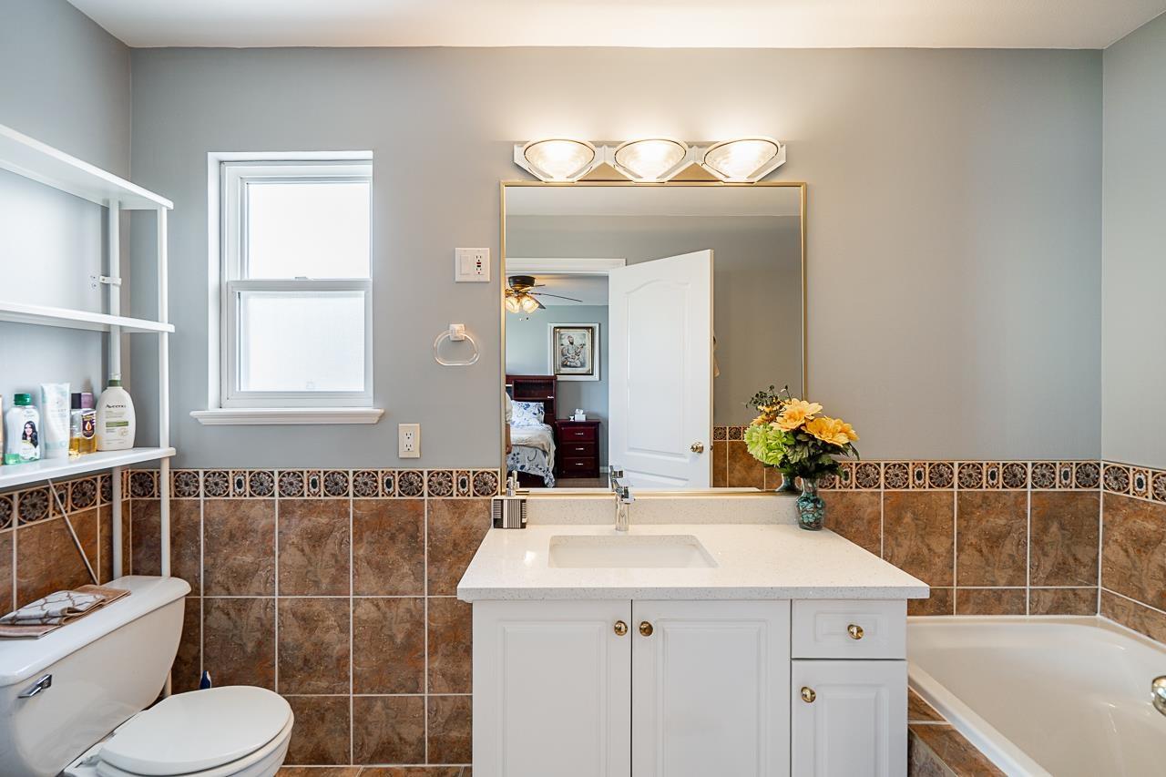 Photo 25 of 12608 67 A Avenue, Surrey BC