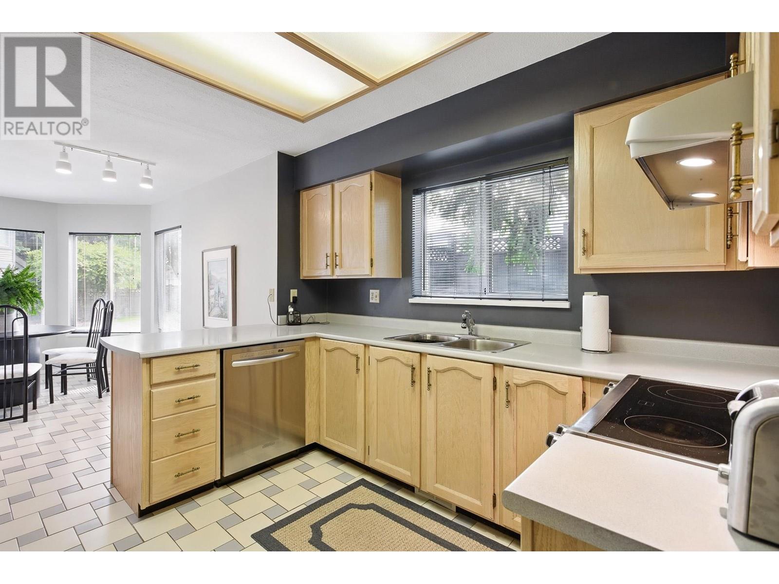 33 1251 LASALLE PLACE, Coquitlam real estate listing R3009650
