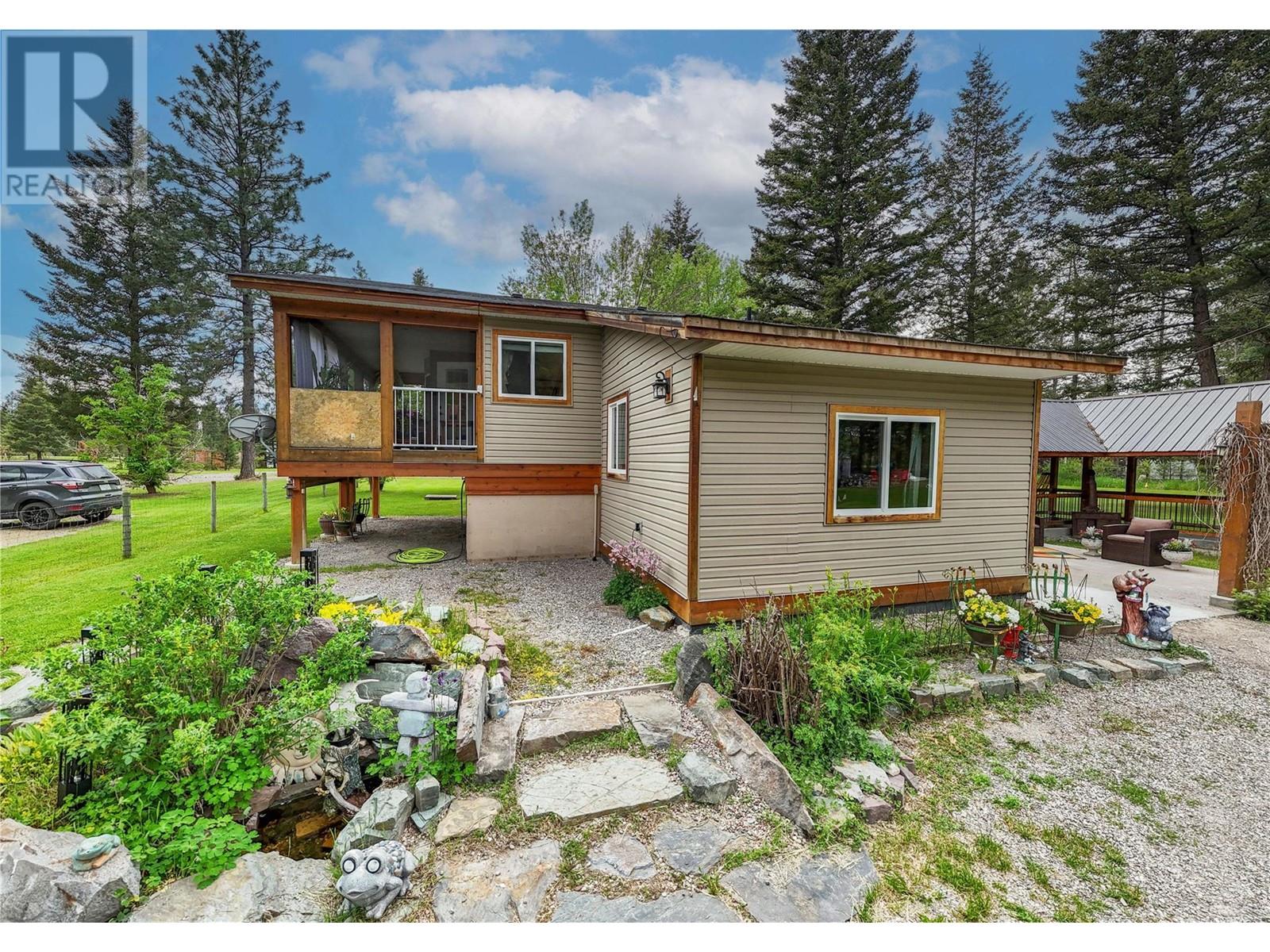 Photo 3 of 8201 Rock Creek Road, Galloway BC