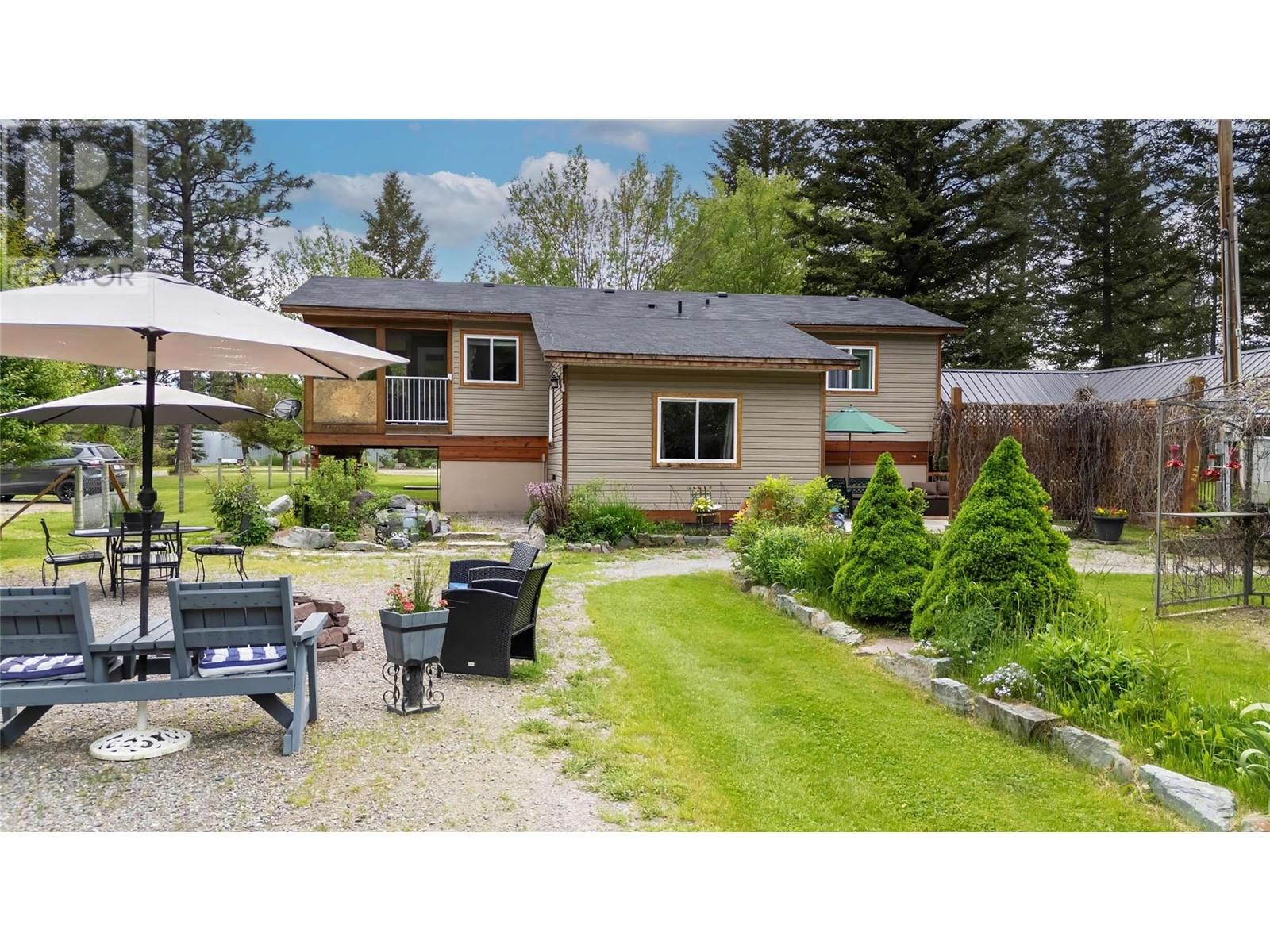 Photo 5 of 8201 Rock Creek Road, Galloway BC