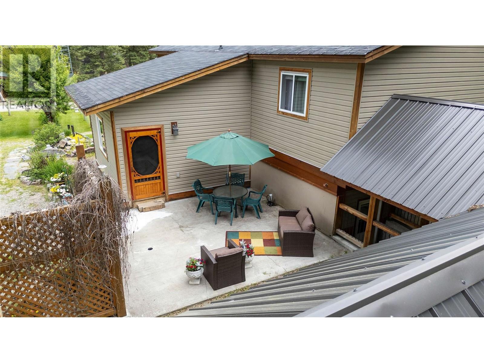 Photo 7 of 8201 Rock Creek Road, Galloway BC