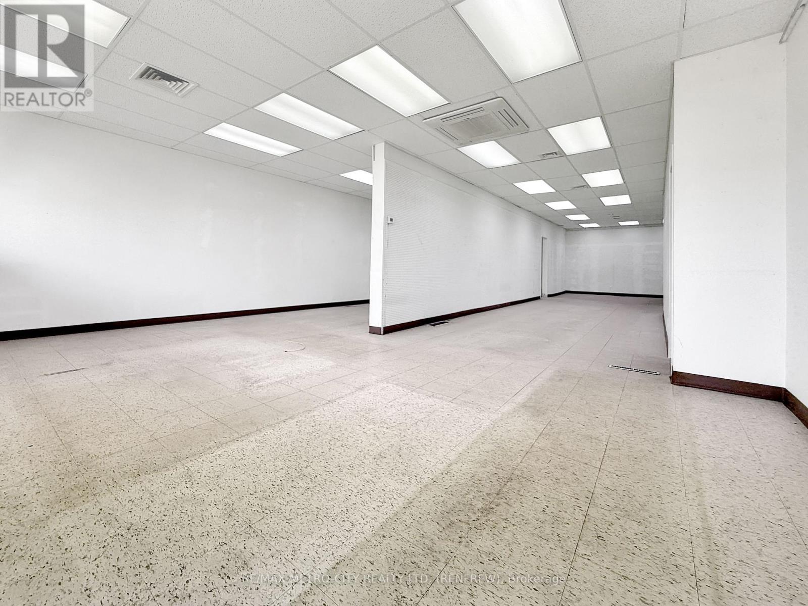 Photo 16 of 170 172 Raglan Street S, Renfrew ON