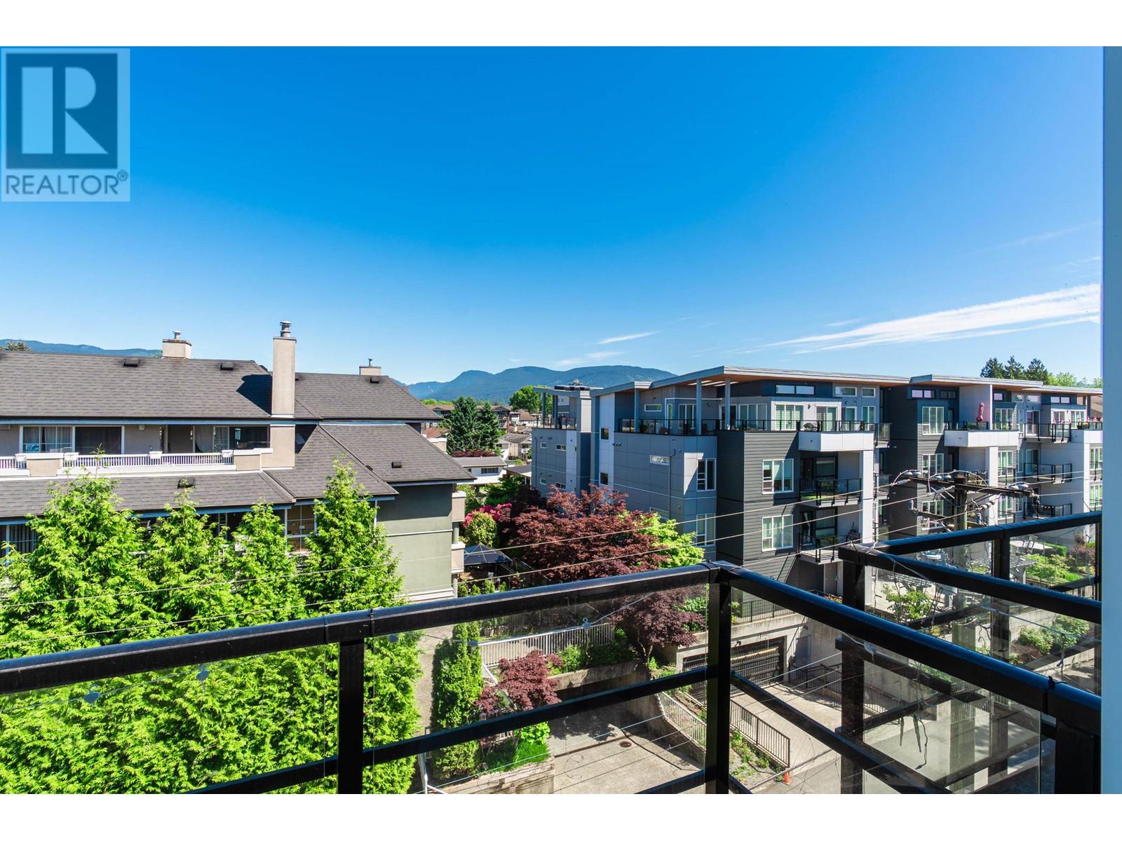 Photo 11 of 404 2389 Hawthorne Avenue, Port Coquitlam BC