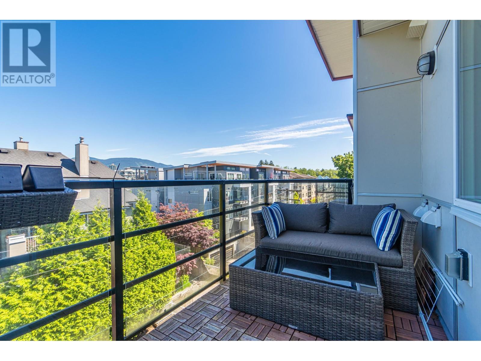 Photo 13 of 404 2389 Hawthorne Avenue, Port Coquitlam BC