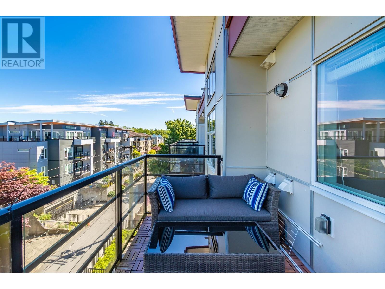 Photo 15 of 404 2389 Hawthorne Avenue, Port Coquitlam BC