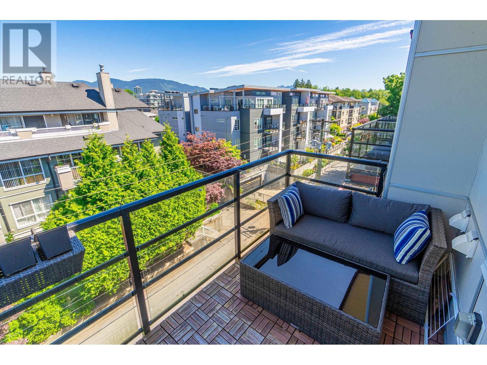 Photo 14 of 404 2389 Hawthorne Avenue, Port Coquitlam BC