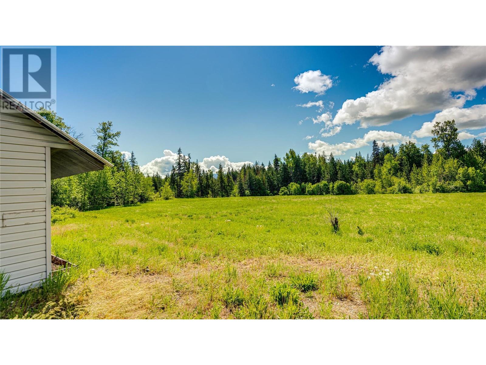 11 Gardom Lake Road, Enderby