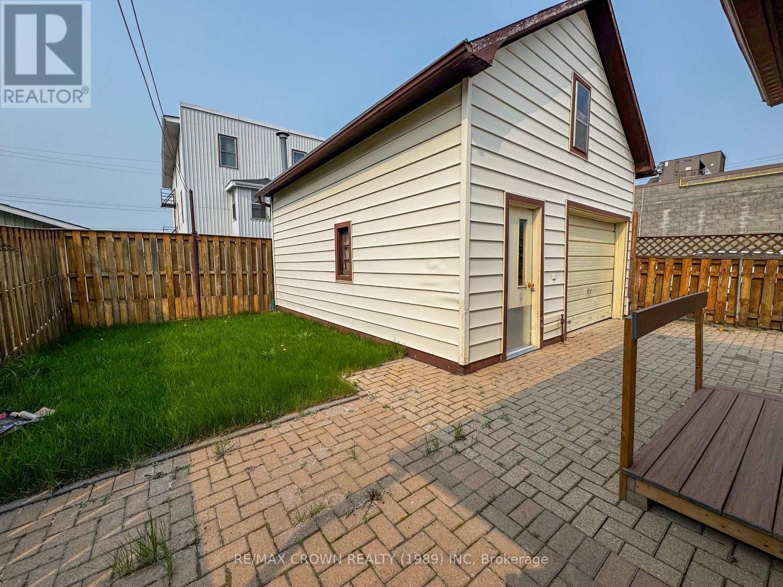 Photo 25 of 906 George Street, Hearst ON