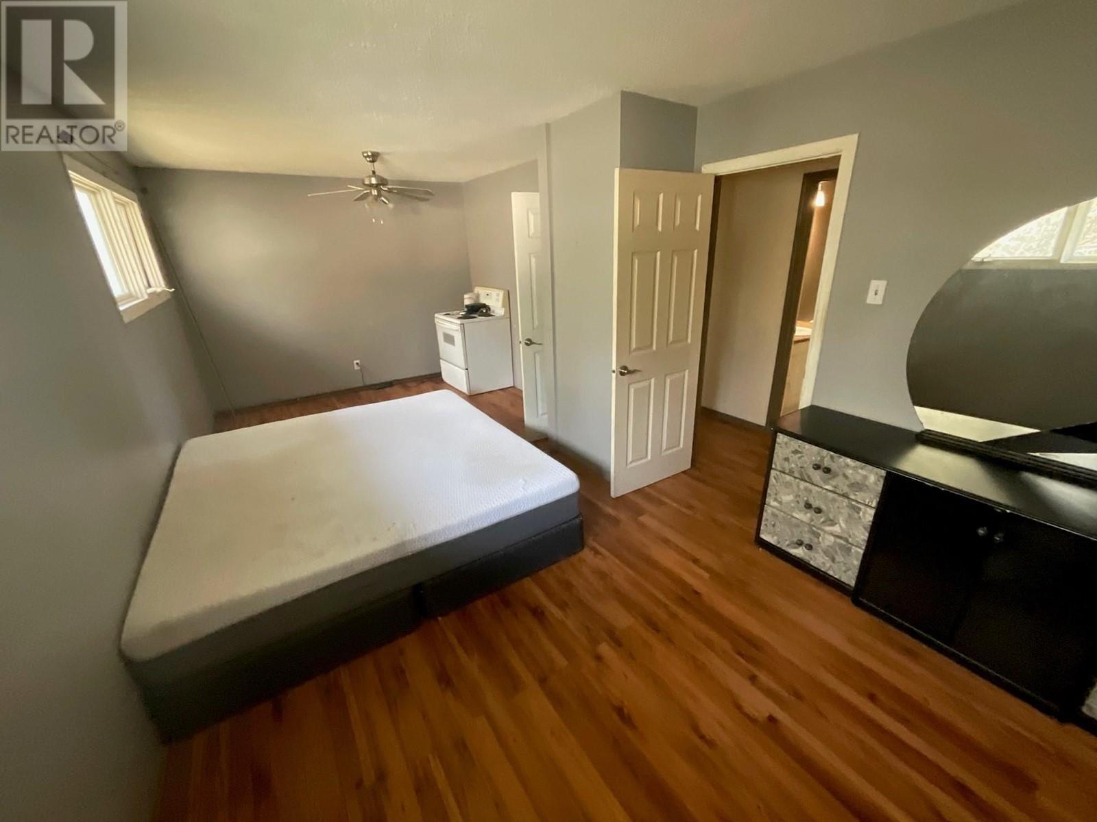 Photo 5 of 9707 Willow Road, Fort St John BC