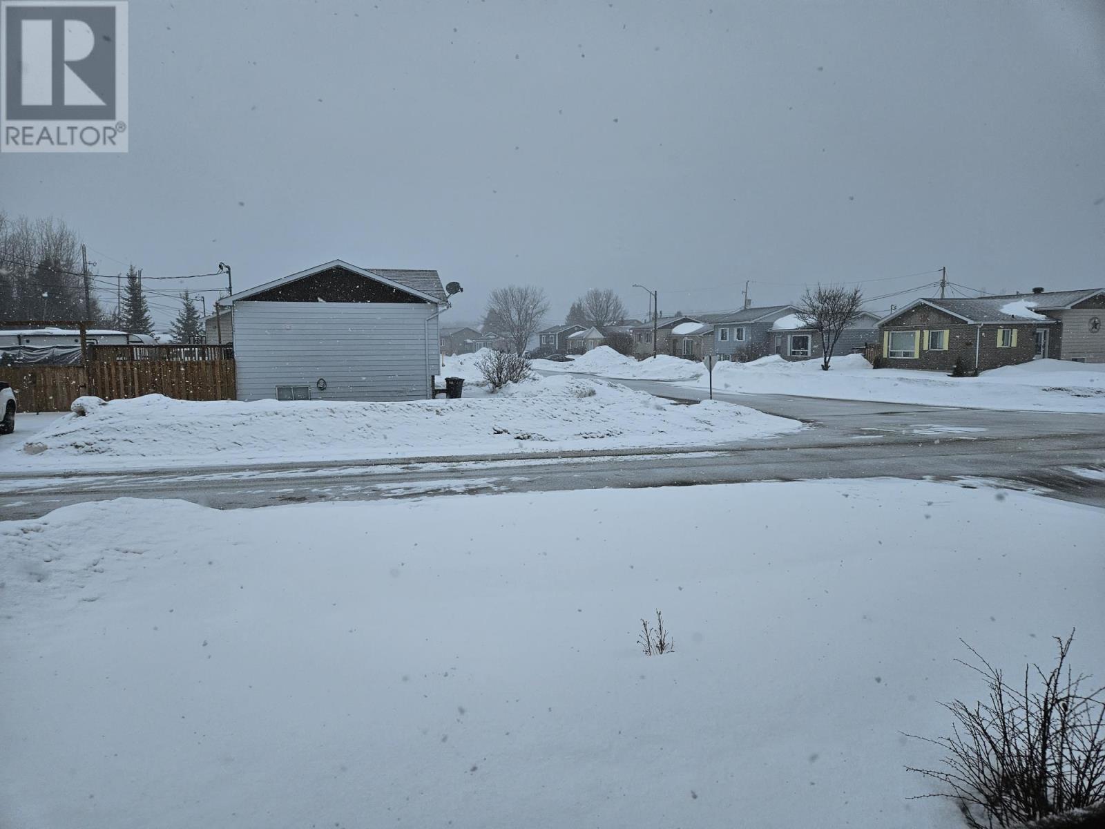 Photo 32 of 4 Fisher Ave, Manitouwadge ON