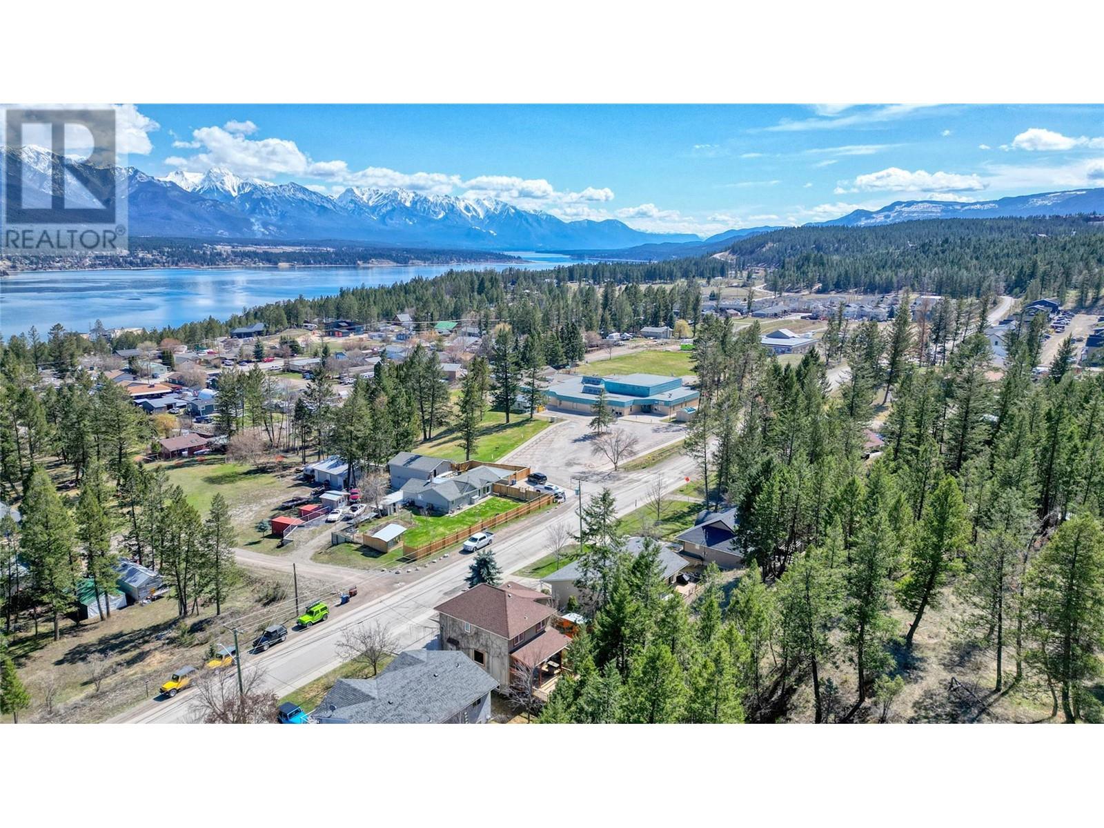 Photo 6 of 1808 15th Avenue, Invermere BC