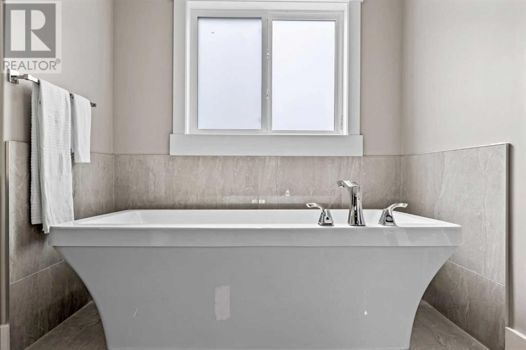 Single Family House for Sale in   Avenue NW Mount Pleasant Calgary 