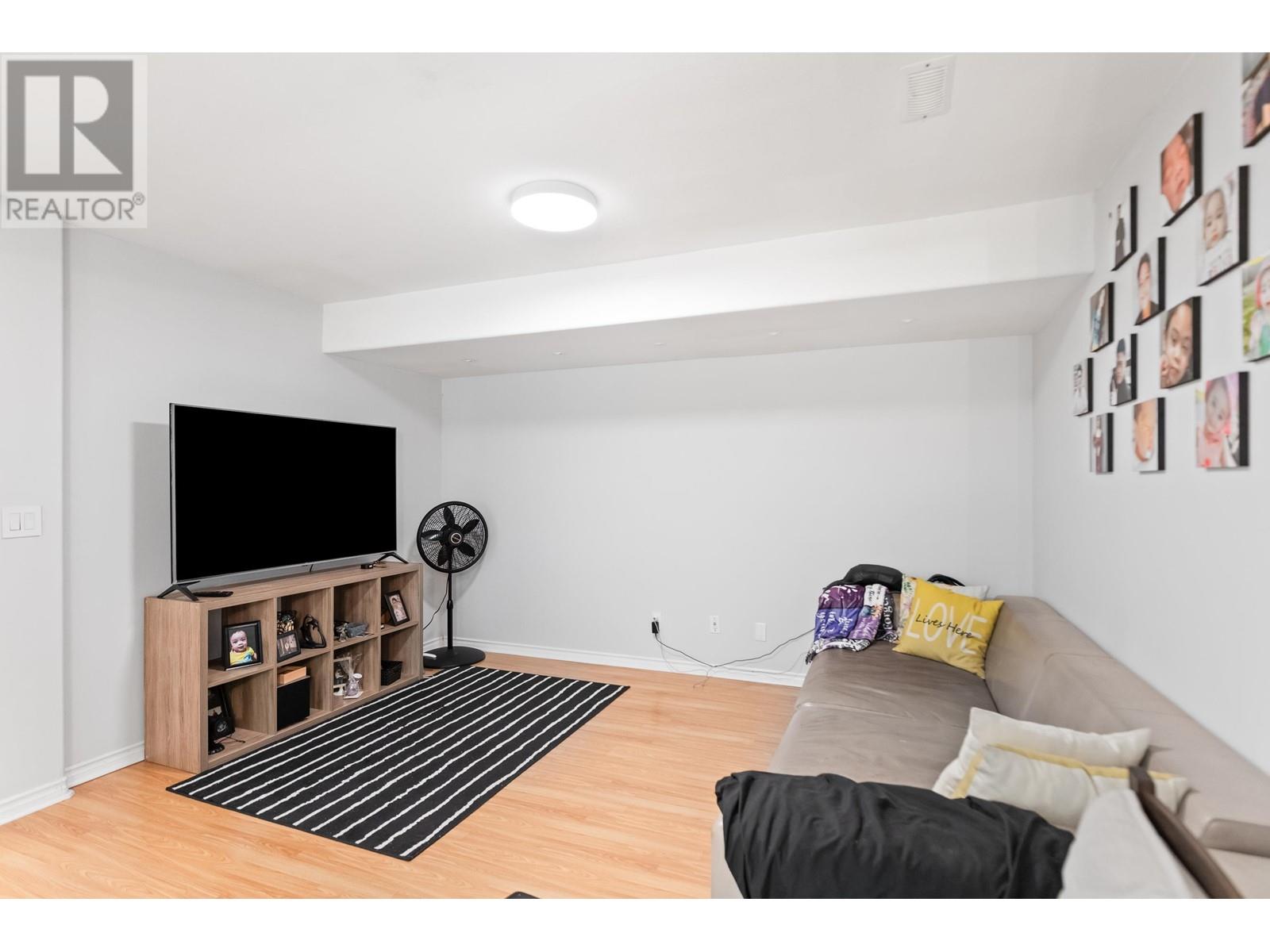 Photo 2 of 23881 114 A Avenue, Maple Ridge BC