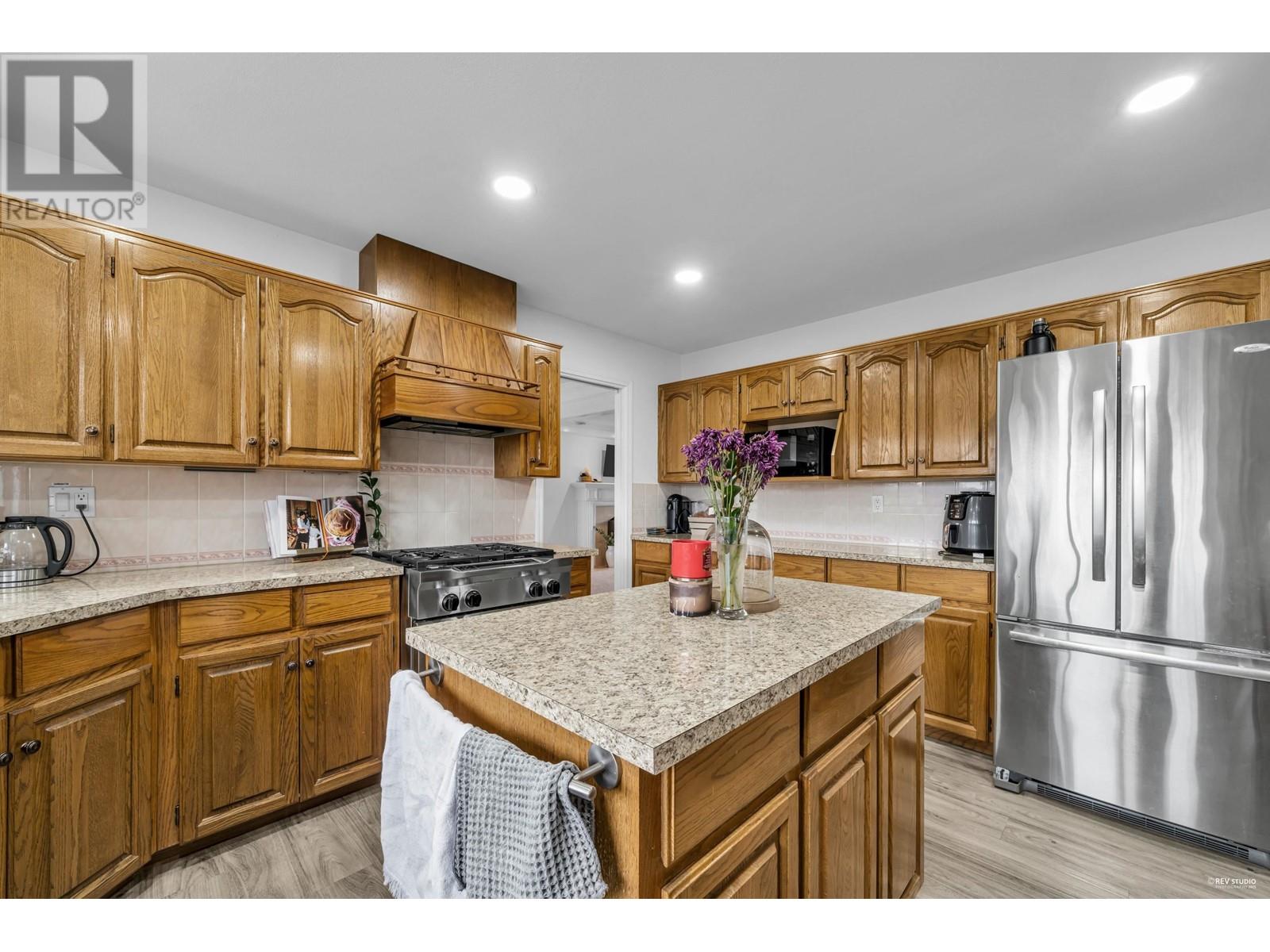 6585 HOLLY PARK DRIVE, Delta real estate listing R3009921